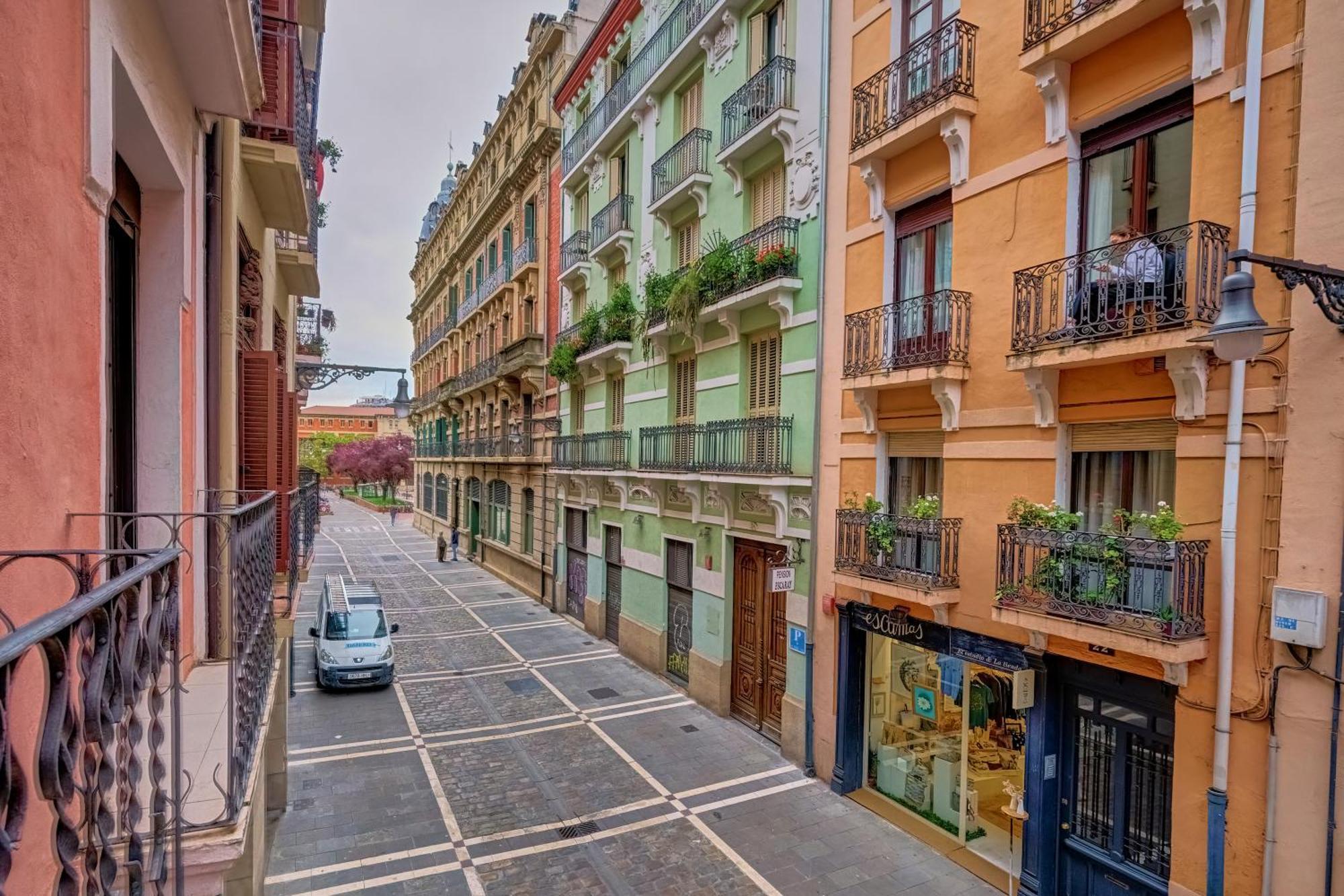 Centro Historico Exterior, Calle Nueva Dos Balcones Памплона Экстерьер фото